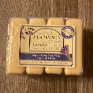 New 4 Bars of 3.5 oz Bars of soap. Lavender Flowers.